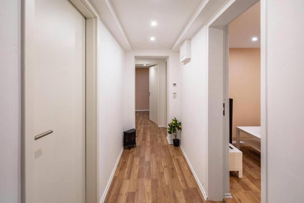 Cityloft Kassel 1 - Zentrale Unterkunft Fuer Gruppen Bis 7 Personen - Parkplatz - Netflix Extérieur photo